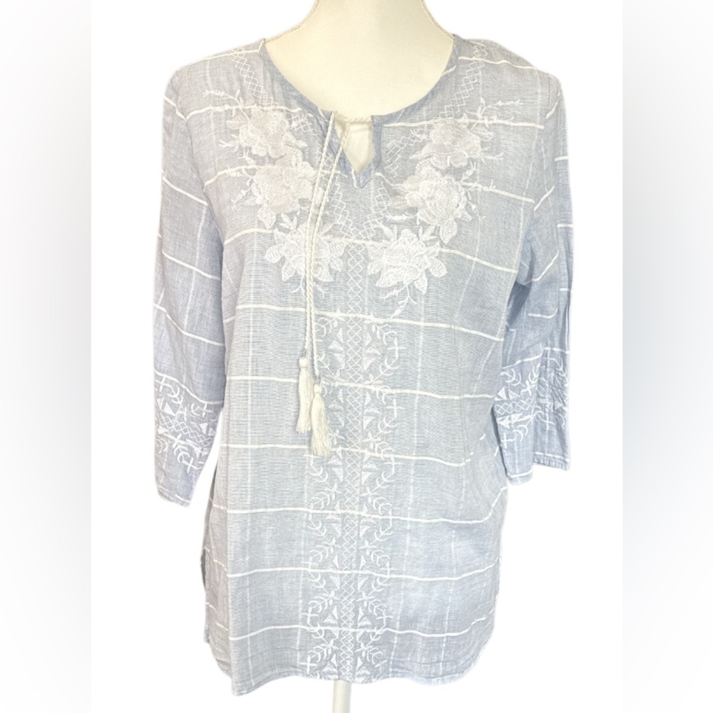 Paparazzi Light blue embroidery Floral Tunic NWOT